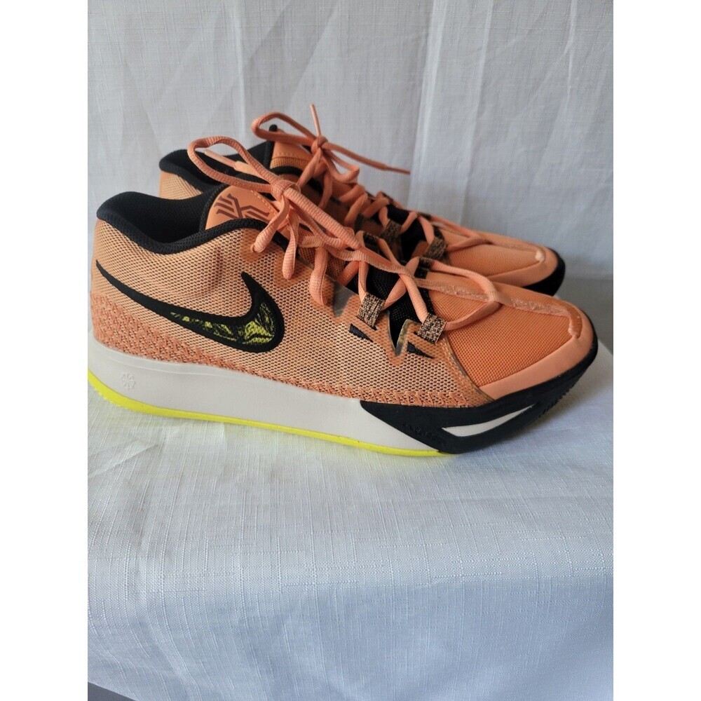Nike Kyrie Flytrap 6 Men's Size 9.5 Orange Yellow Black Athletic Sneakers Shoes